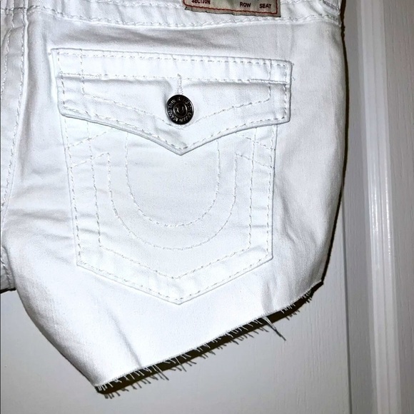DESIGNER Jean Shorts True Religion Size 28 available NWT - Picture 6 of 8